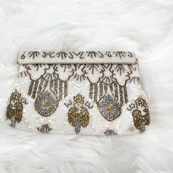 Vintage Gold-Pewter-White Beaded Clutch. - Picture 8 of 13